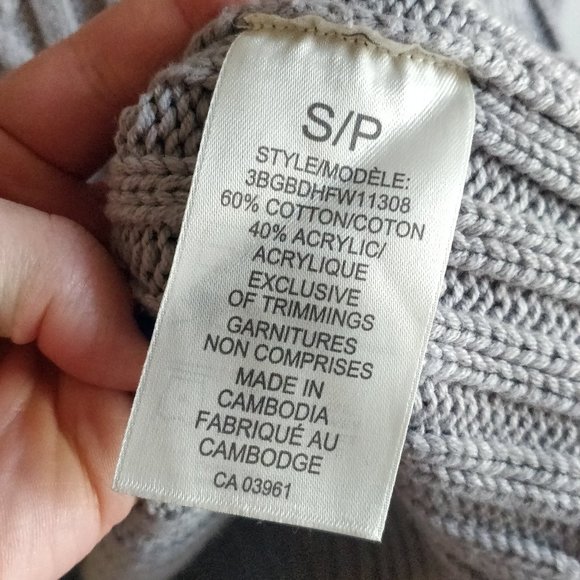 Grey cable-knit sweater - Picture 6 of 6